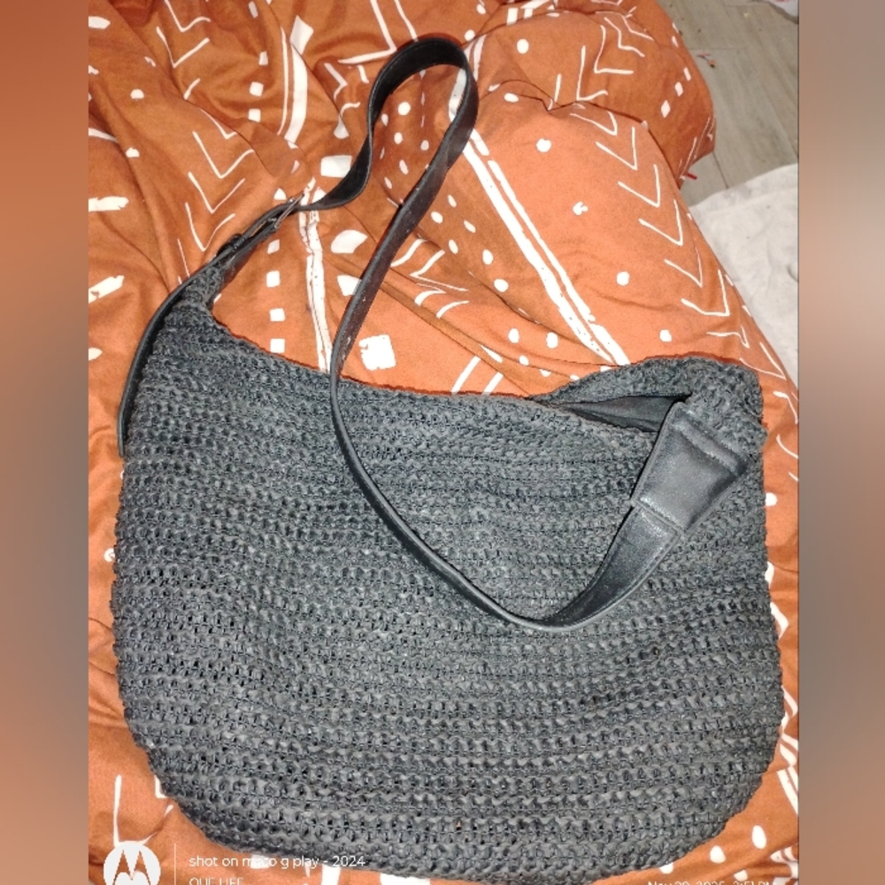 Elegant Black Woven Shoulder Bag